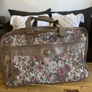VINTAGE JORDACHE Y2K BAG FLORAL TAPESTRY SUITCASE BAG TRAVEL OVERNIGHT BAG SOFT